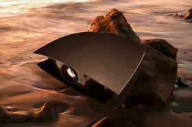 New projector capable of anamorphic projection